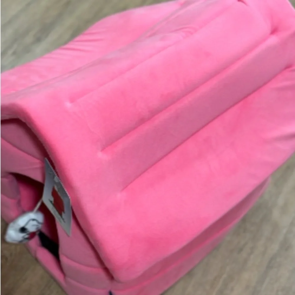 NEW with tags Berkshire Snoopy Peanuts Pet Dog Cat Bed Pink Valentine Day